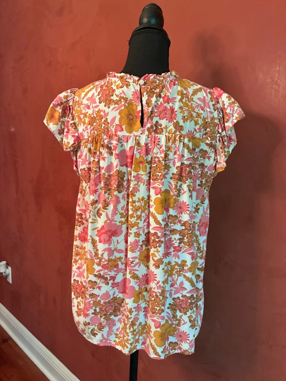 LOFT Outlet Women’s Floral Flutter Sleeve Blouse, Size LP - Picture 7 of 14